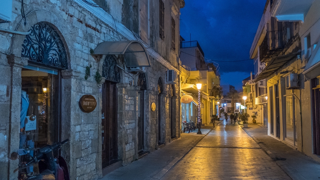 nychterini zoi preveza